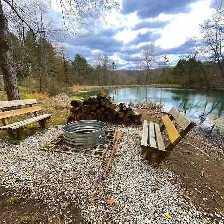 Whispering Waters, Hocking Hills, Hot Tub, Pond Villa Rockbridge Exterior photo