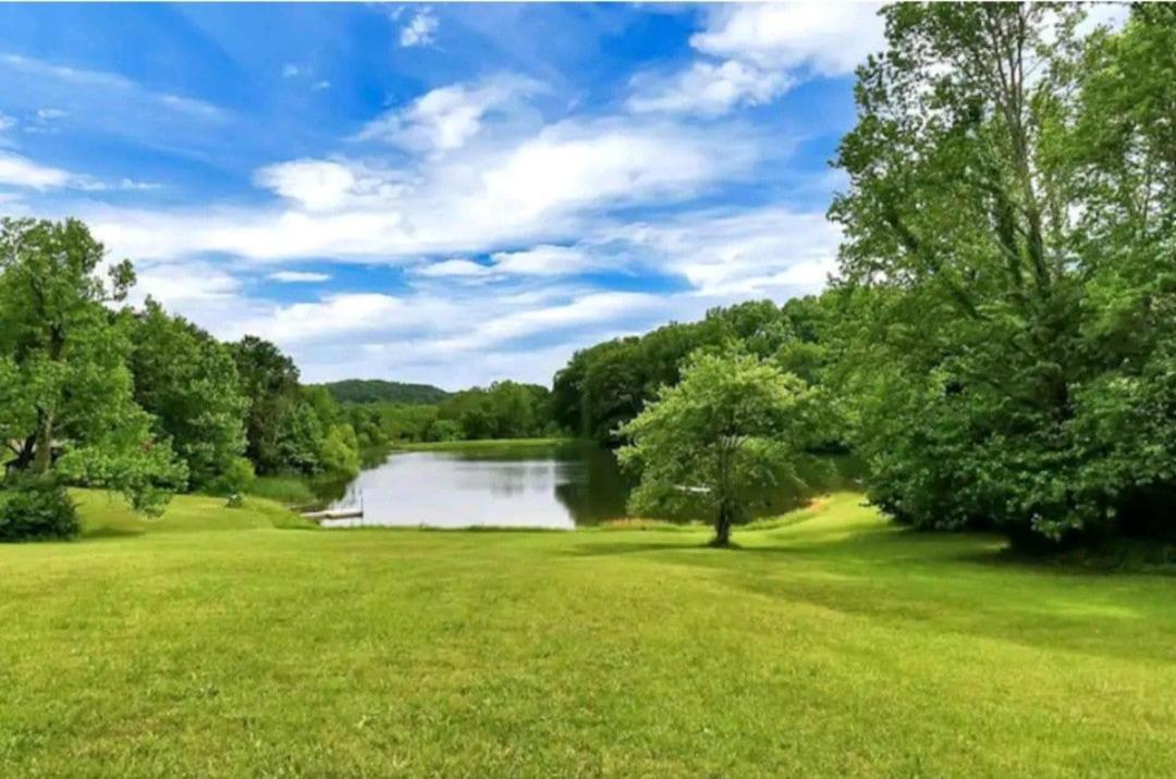 Whispering Waters, Hocking Hills, Hot Tub, Pond Villa Rockbridge Exterior photo