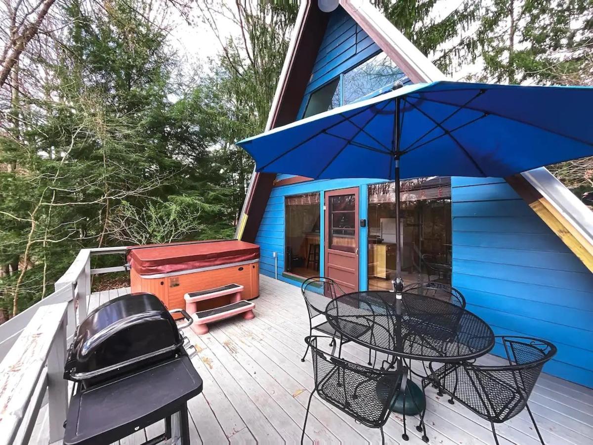 Whispering Waters, Hocking Hills, Hot Tub, Pond Villa Rockbridge Exterior photo